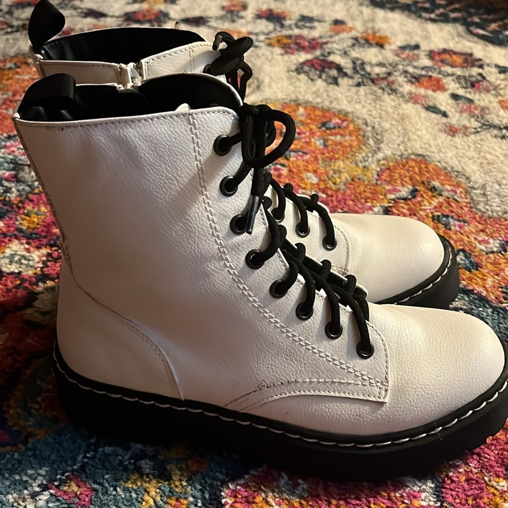 Size 8 White Platform Boots